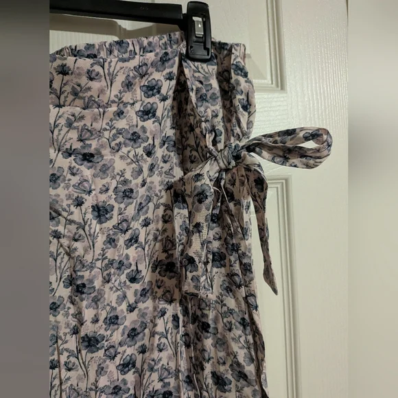 Maurices XL 90s Floral Wrap Maxi Skirt Modest Teacher Versatile - Picture 2 of 6